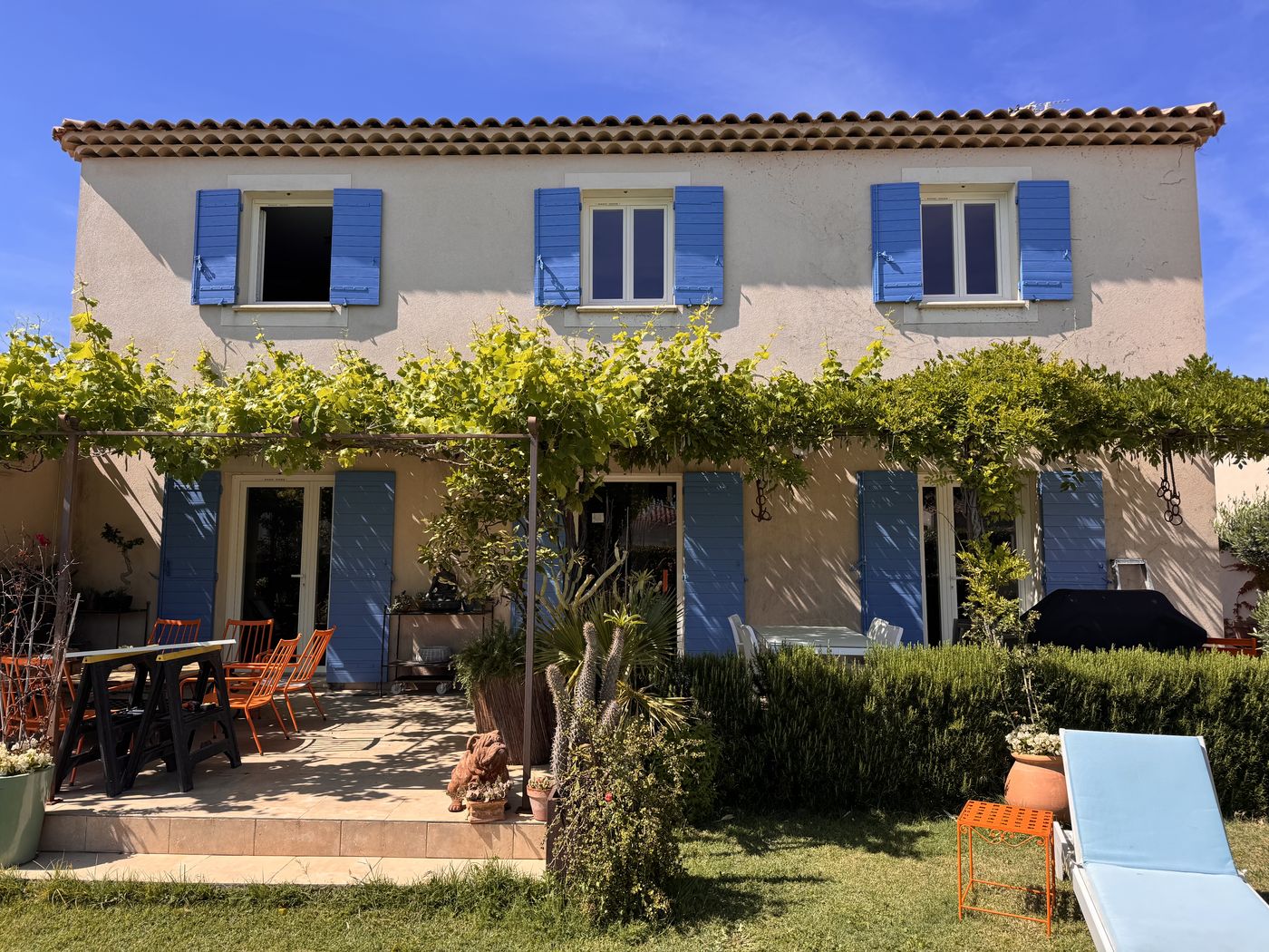 Vue d’ensemble de la Bastide des Romarins, privatisation Bastide Exclusive